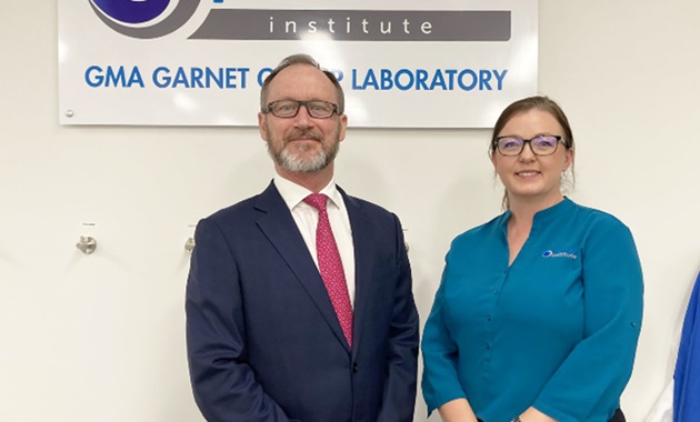 Prof Allan Kermode and Dr Marzena Fabis-Pedrini in the Perron Institute lab